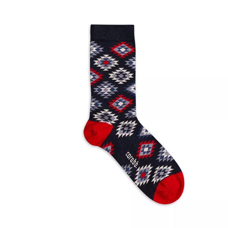 Kilim naxışı dizaynında 80% pambıqdan toxunma corabı hədiyyə olaraq onlayn sifariş et və ya mağazadan al. Bakı daxilində 24 saata çatdırılma.