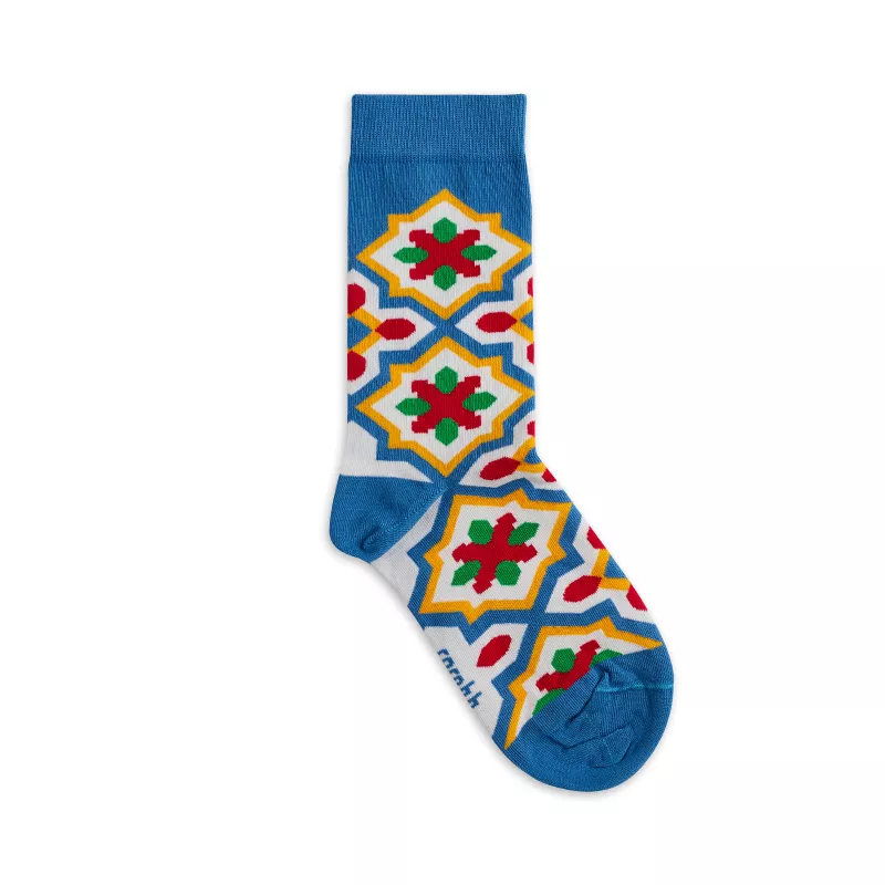 Mavi xalça naxışı dizaynında 80% pambıq toxunma corabı özün üçün və ya hədiyyə kimi onlayn sifariş et və ya mağazadan al. Bakı daxilində çatdırılma.